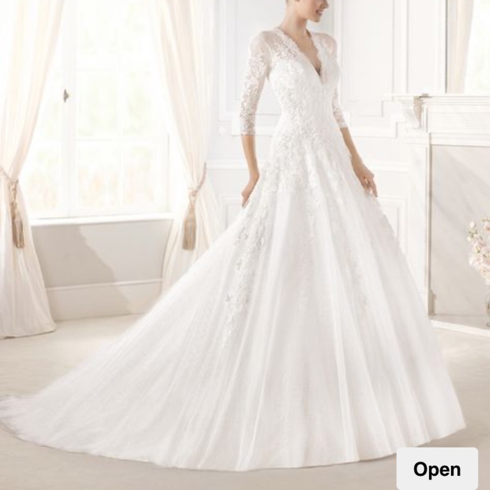 New La Sposa by Pronovias A-lone wedding gown.